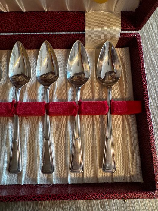 Ретро комплект 6 посребрени лъжички James Ryals Fulwood + нож, кутия