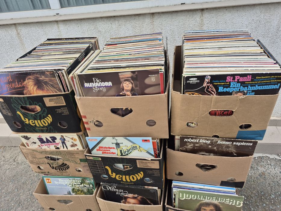 Vând Lot 1000LP Discuri Vinil colectie muzica usoara mixta