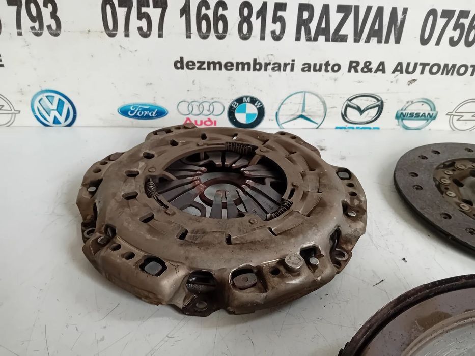 Kit Ambreiaj Volanta Masa Dubla Mercedes C Class W204 2.2 Cdi Euro 4 Motor 646811 Cutie Manuala 6+1