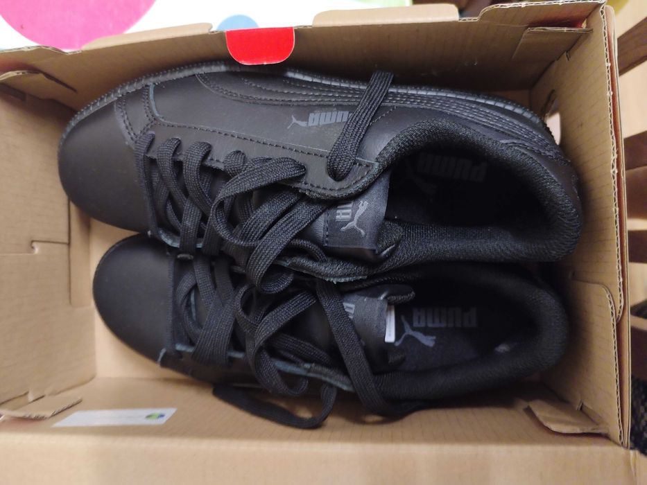 Adidasi puma negri nr 36