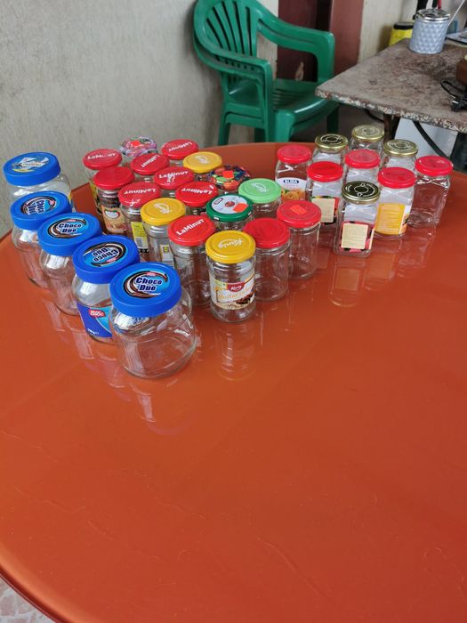 Borcane diverse, 1 leu / buc.
