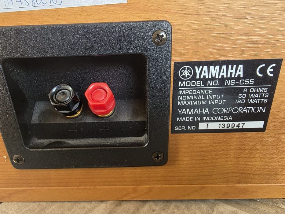 Vand subwoofer si 3 boxe marca Yamaha