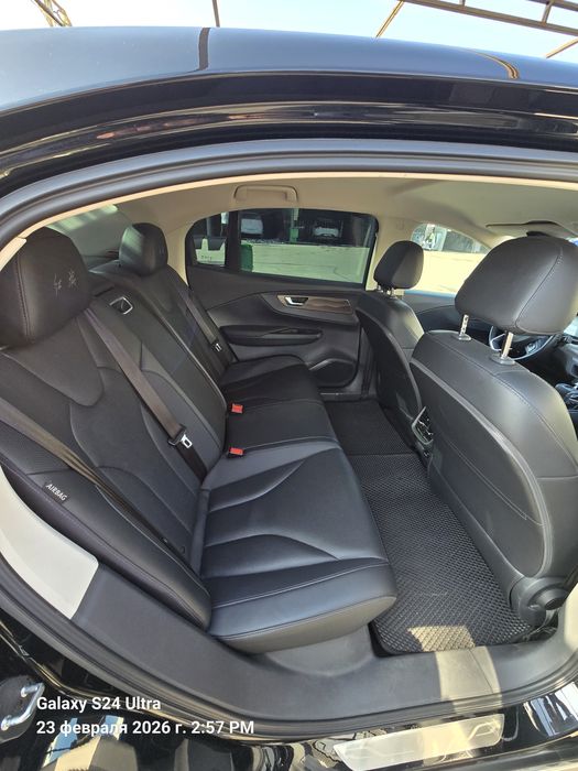 Hongqi  E-QM5 2024 йил сотилади