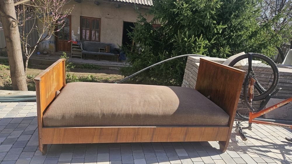 Продам винтажные кровати