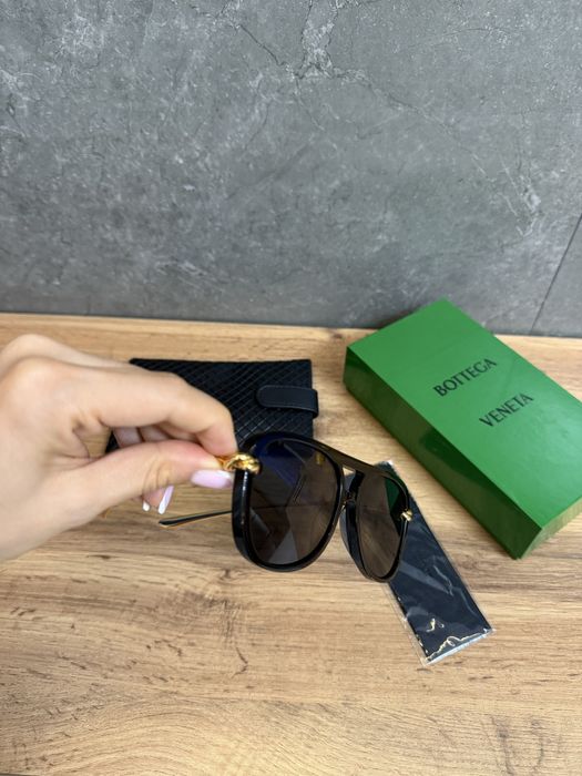 Очки солнцезащитные Bottega Veneta