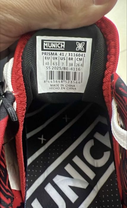 Продам кеды (футзалки) Munich prizma