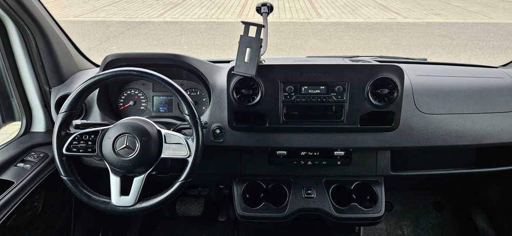 Mercedes Sprinter 319