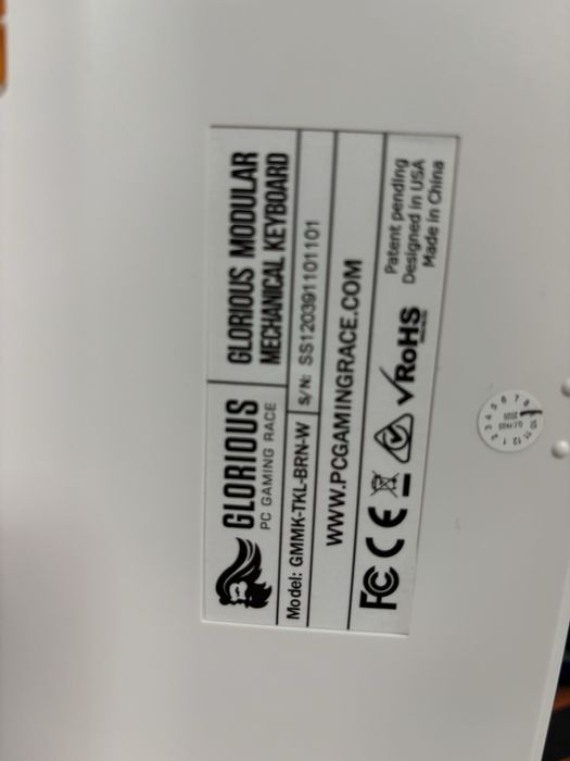 Glorious white ice gmmk rgb tkl геймърска клавиатура