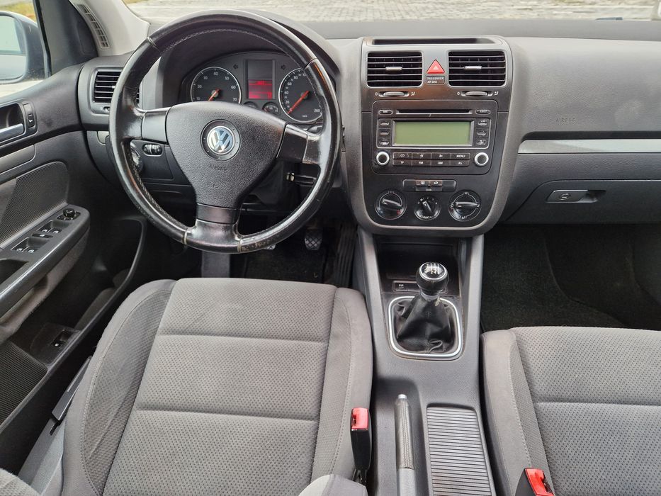 Vand Golf 5 2l  an 2008 acte de Germania