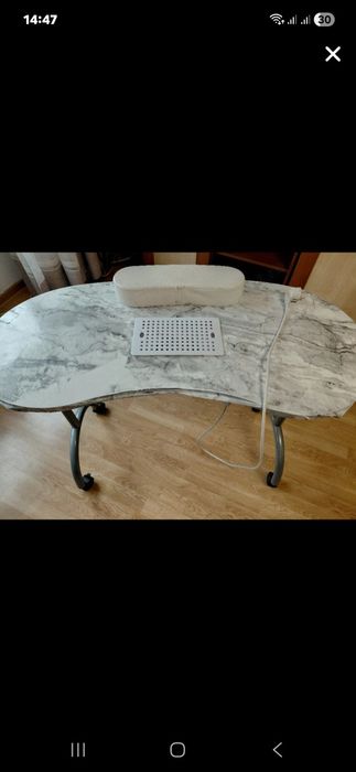 Masa de unghii folosita