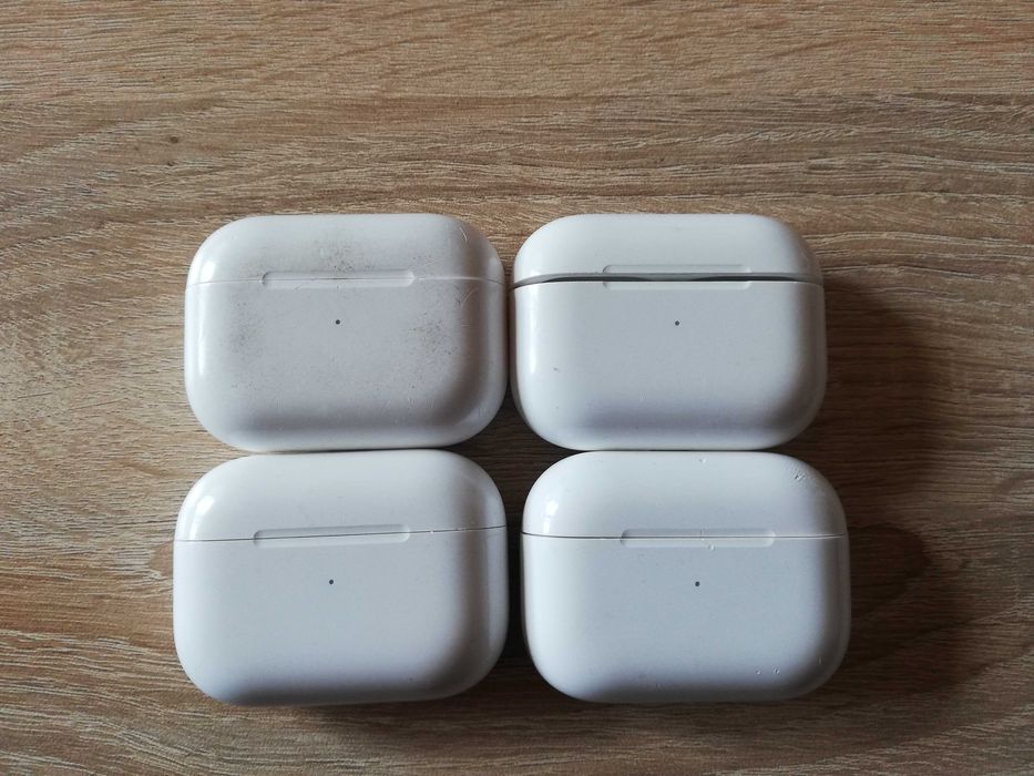 Лот от 4 броя Apple Airpods 3
