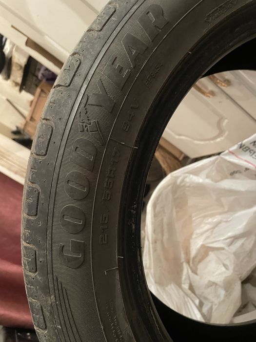 Продам Комплект  пакрышек