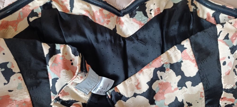 Официална рокля с бюстие