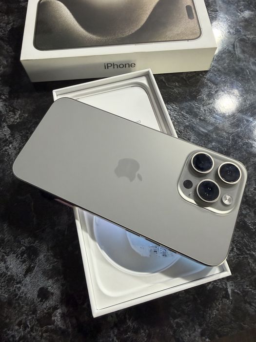 Iphone 15 pro max natural titanum  impecabil