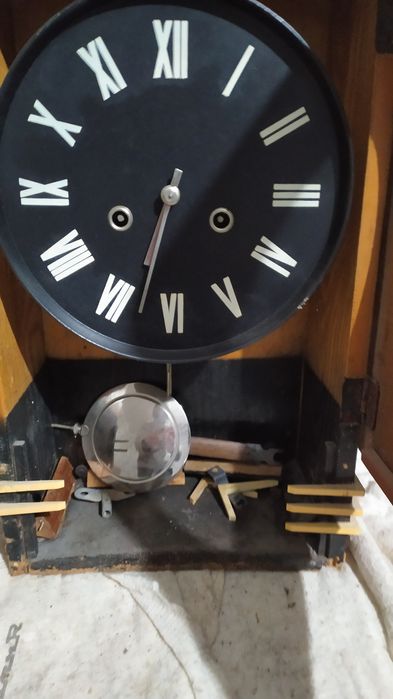 Продам часы Янтарь