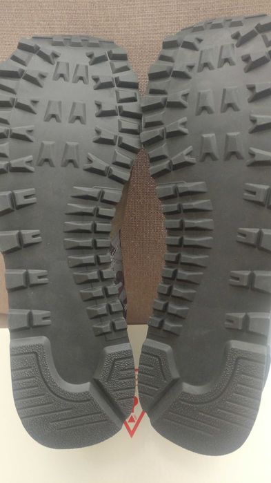 Маратонки GUESS, чисто нови