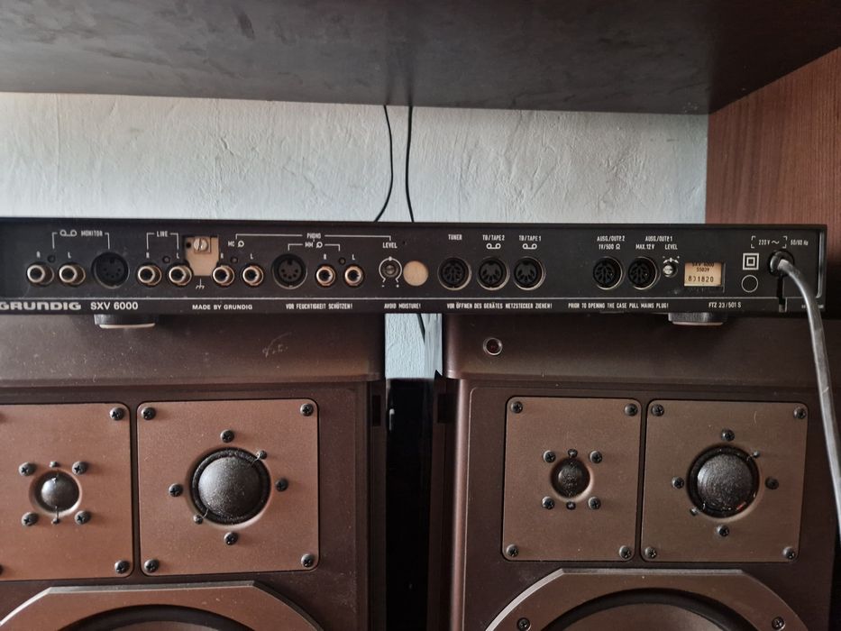 Preamplificator Grundig SXV6000+Grundig boxe active XM1500 2×80W
