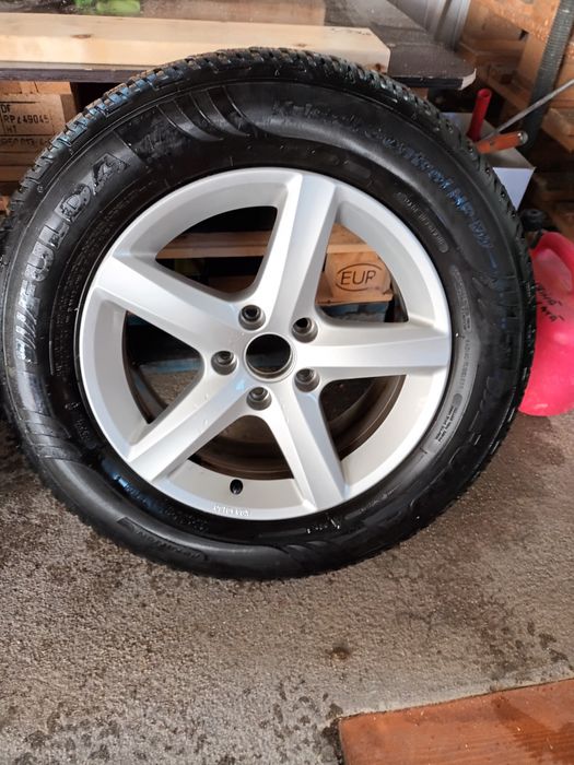 Jante Aliaj Usor Originale VW  + Anvelope Iarnă  FULDA