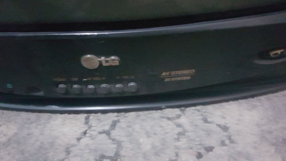 продаю телевизор