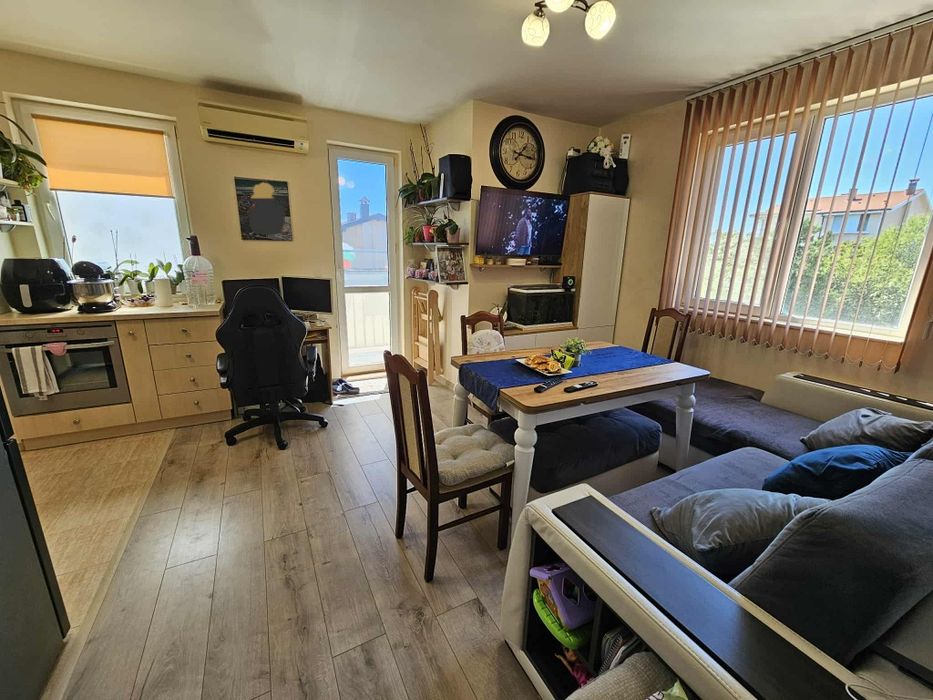 Продава се Тристаен апартамент в Варна, Виница - 75 кв.м за 2400 €/кв.м - Снимка #9