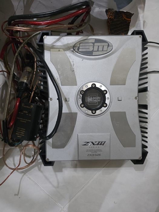 Автомобилен усилвател