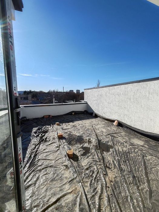 Продаю ТАНХАУС на Новомосковской