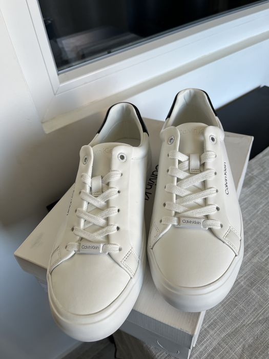 CALVIN KLEIN   Tenesi albi