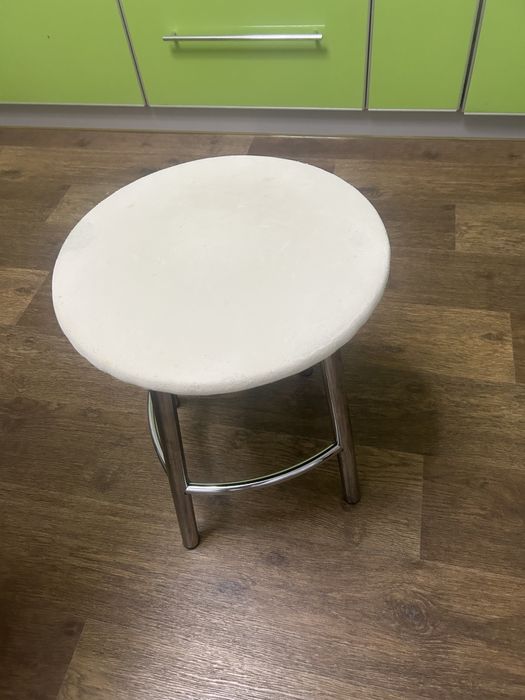 Табуретки 3 штуки по 6000