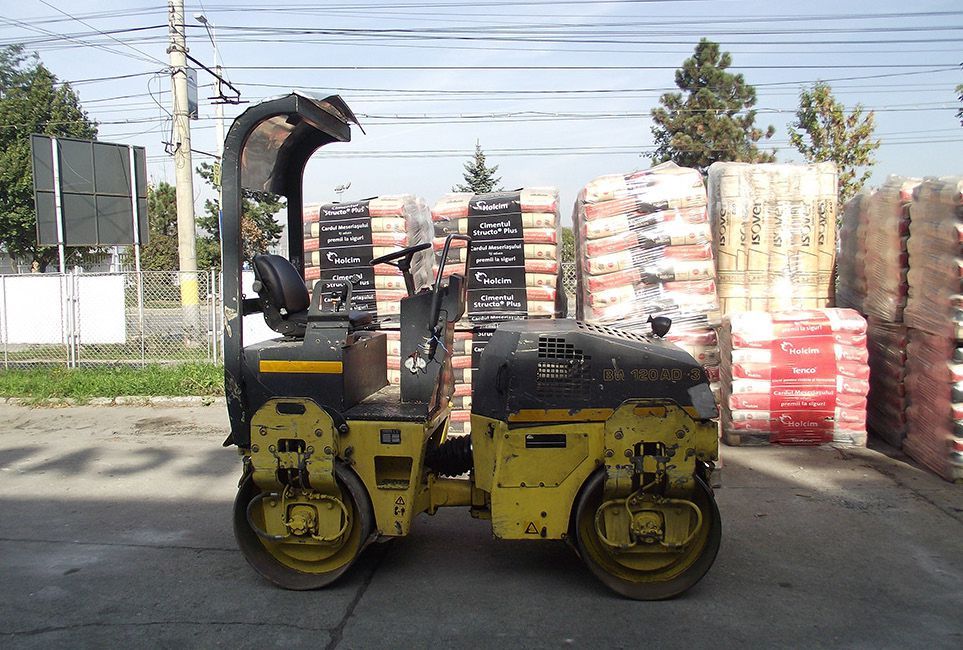 Inchiriez Cilindru Compactor Autogreder Buldozer Excavator 35tone