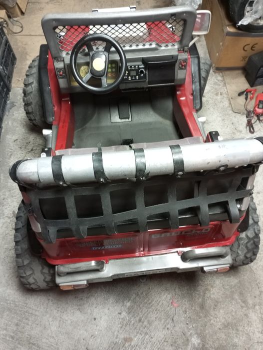 двуместен Акумулаторен джип 24 v