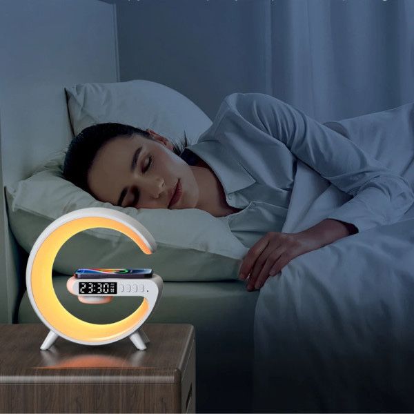 Ночник с беспроводной зарядкой часами и будильником,светильник,колонка