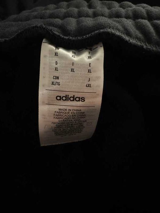 Pantaloni Adidas x Fear of God
XL