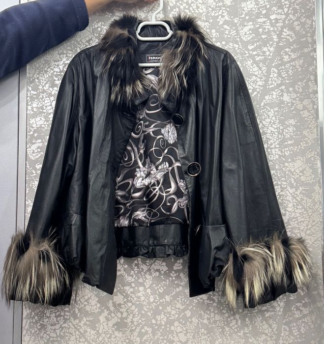 Vand haina dama de piele naturală