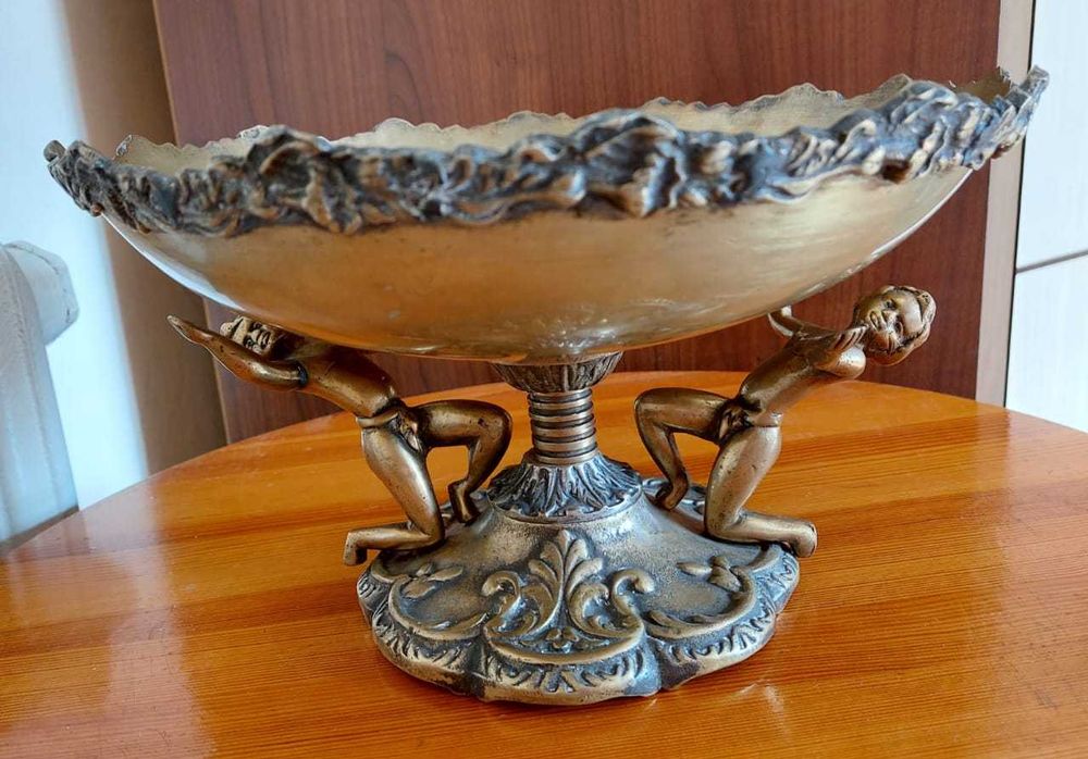 Фруктовница Чаша Конфетница. Бронза или латунь. Путти мальчики