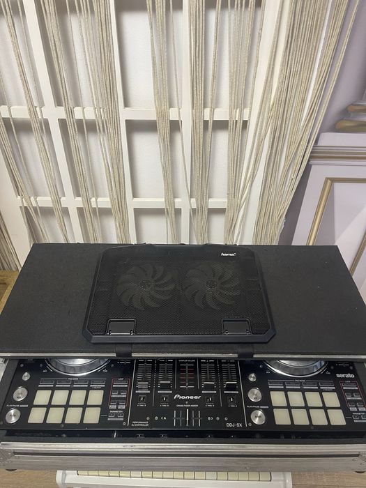 Pioneer DDJ SX si Mini beam moving head