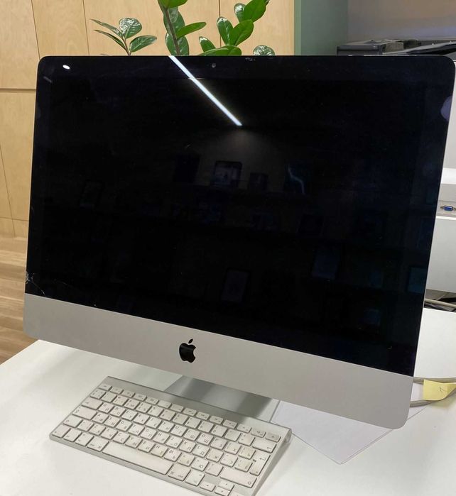 iMac с экраном диагональю 21.5