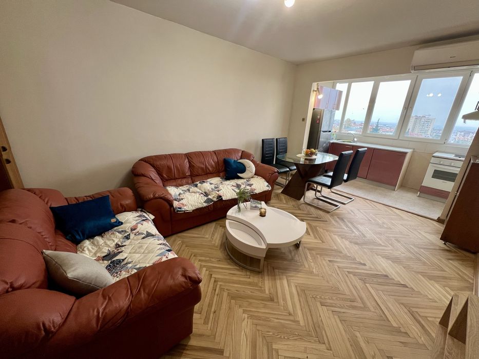 Дава се под наем Тристаен апартамент в Стара Загора, Македонски - 68 кв.м за 350 € - Снимка #1