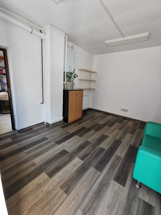 Inchiriere spatiu pentru manichiura / pedichiura (2 posturi) Brasov