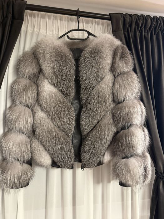 Vând Haină de blană naturală