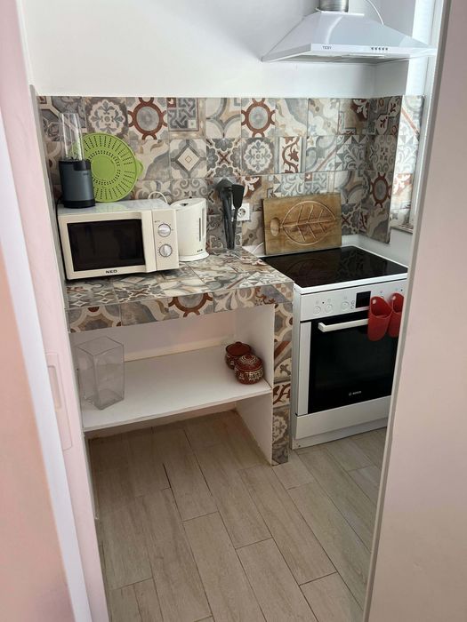 Напълно обзаведен тристаен апартамент