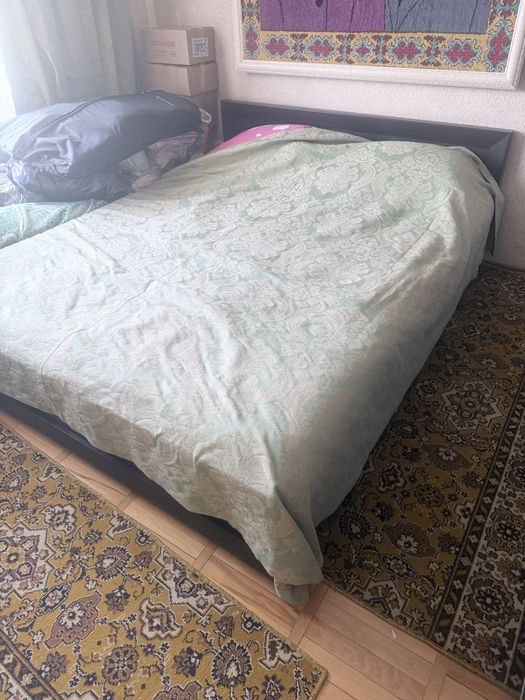 Продается спальний гарнитур