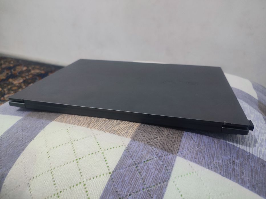 ASUS ZenBook 14 OLED