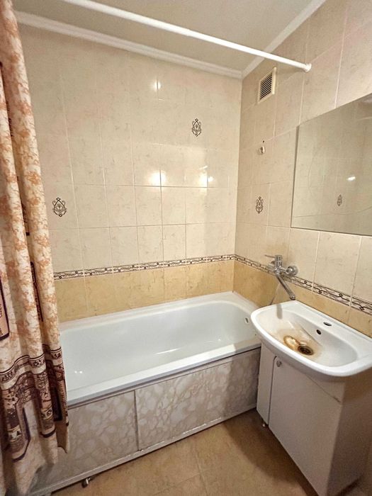 Продаётся 2 комн квартира