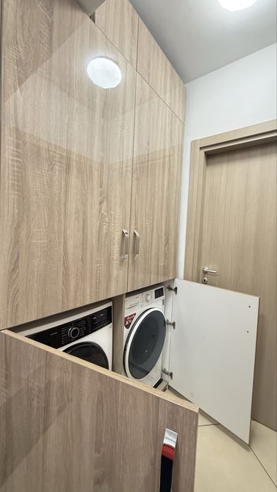 Apartament 2 camere. cu loc de parcare  privat, 3/5, rond Cristalului