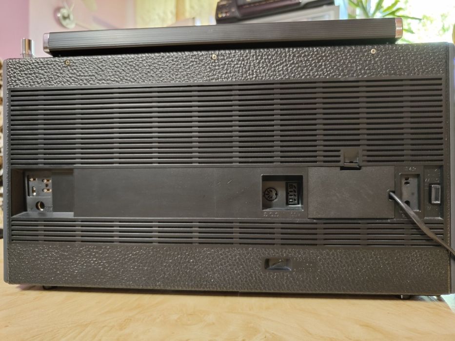 Radio vintage Grundig Satellit 2100 World Receiver High End