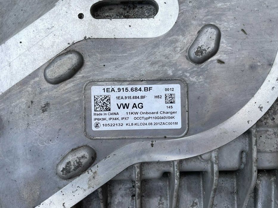 Инвертор Зарядно Основна Батерия 1EA915684BF VW ID.3 E11 pro