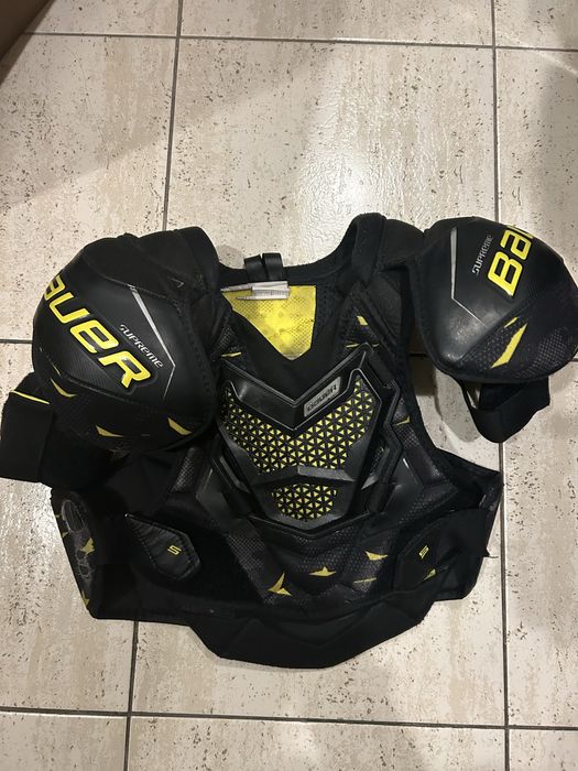 Нагрудник хоккейный