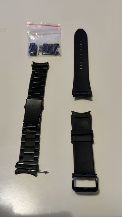 Метална и силиконова каишка за Samsung watch 4