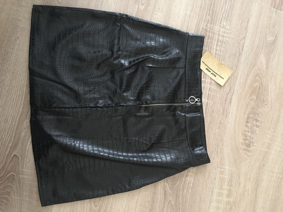 Дамска Кожена пола