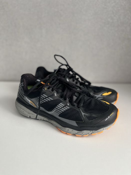 Продам кроссовки Mile Pro